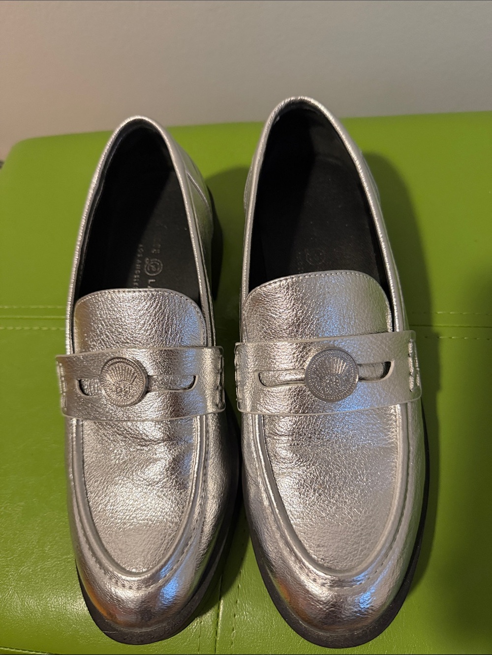 Chinese Laundry Silver Metallic Loafer Size 8.5
